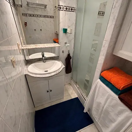 Charming Direct Access Апартаменты *